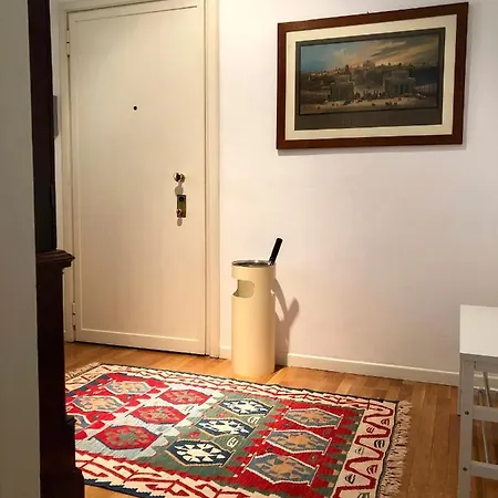 Porta Venezia Apartment *