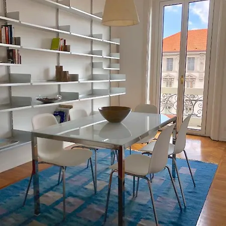 Porta Venezia Apartment *